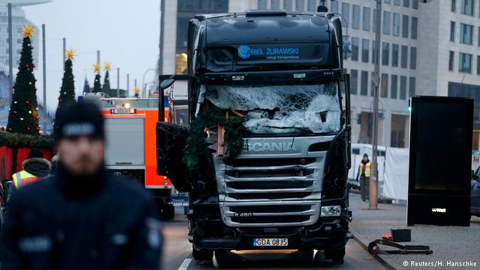 Deutschland Anschlag mit LKW auf Weihnachtsmarkt in Berlin (Reuters/H. Hanschke)