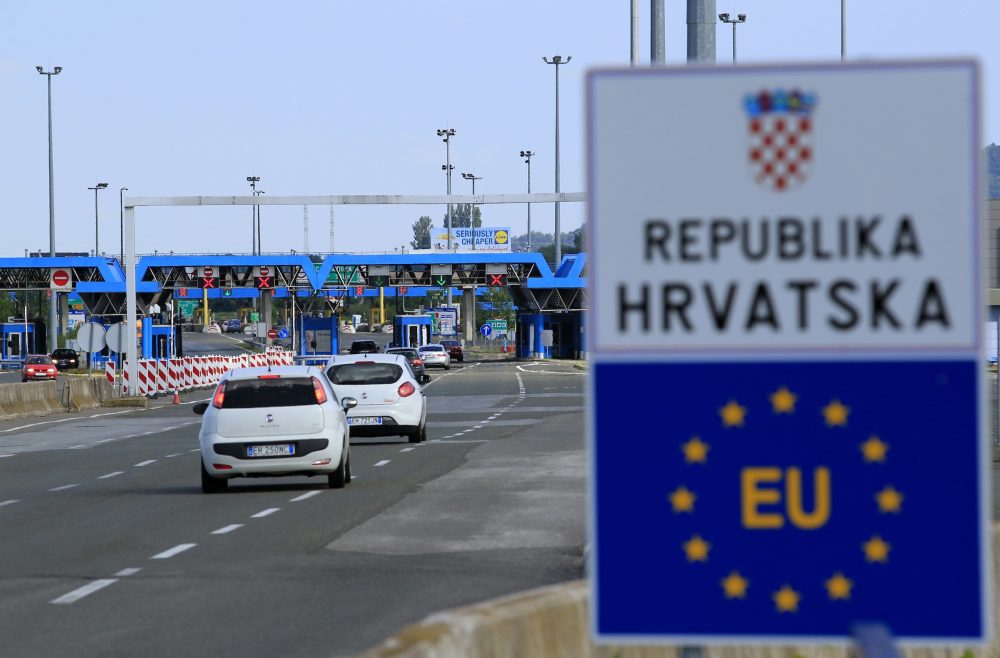 Kroacia u rekomandon shtetasve të saj të mos udhëtojnë në Serbi