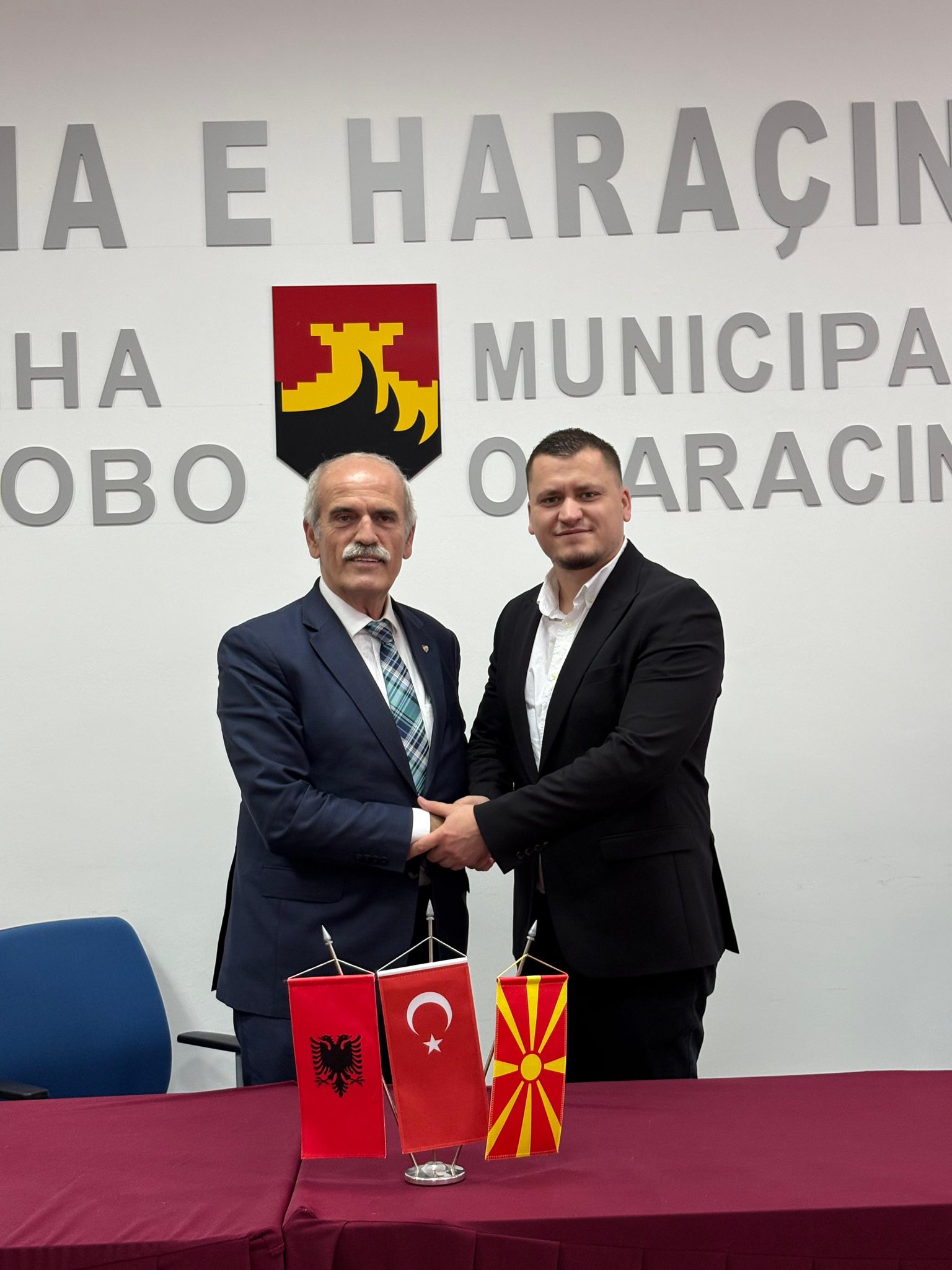 Daut Beqiri takon ish kryetarin Bursës  z  Recep Altepe