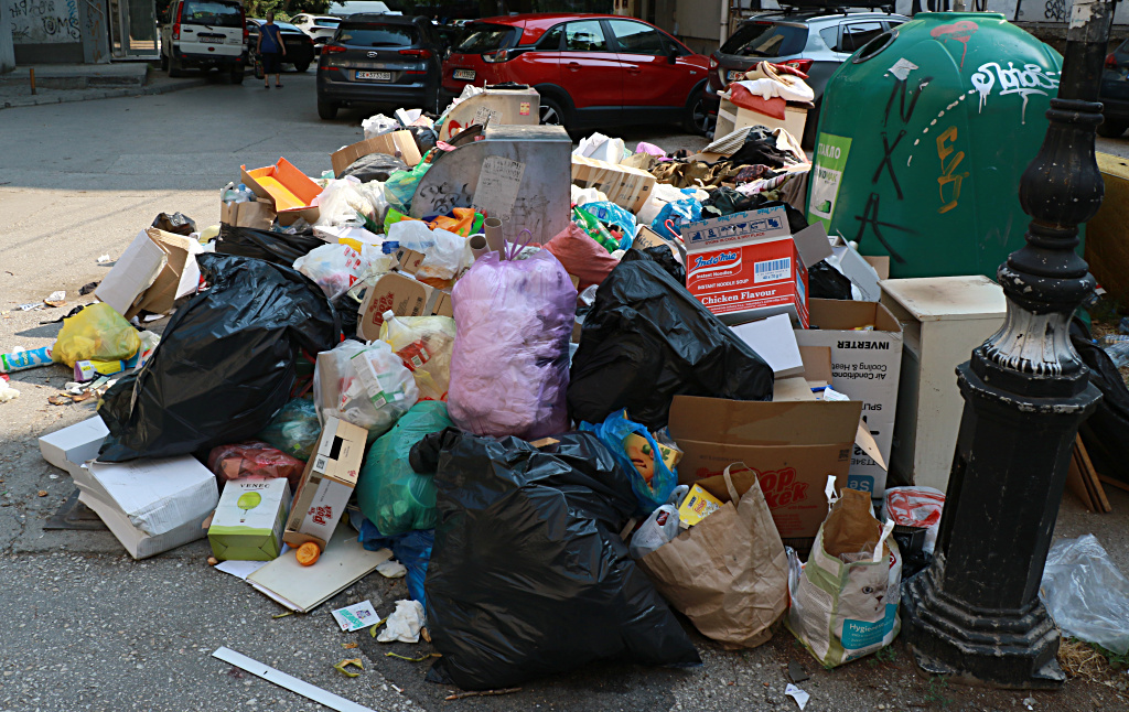 Prej sot në Shkup hyn në fuqi ndalesa për hedhje të mbeturinave pas orës 22 00