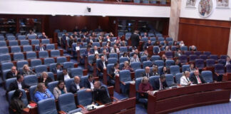 Kuvendi verifikoi mandatet e tre deputetëve të rinj