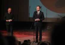 Kurti me mesazh: Shqiptarët të bashkohen përmes gjuhës