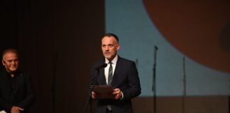 Zëvendëskryeministri Arben Fetai uron shqiptarët për 28 Nëntorin