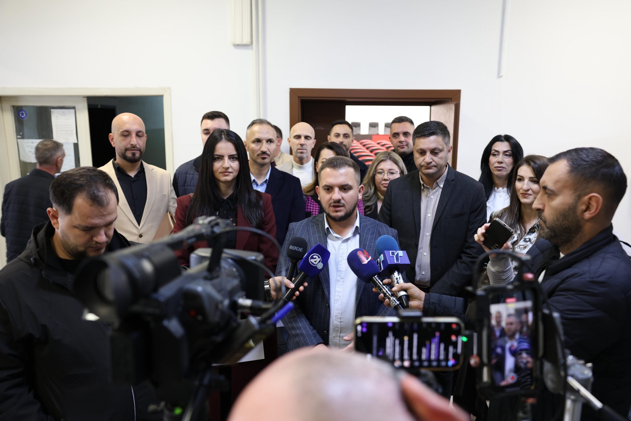 Certifikohen këshilltarët e rinj në Tetovë  Albi Qamili  Do të jemi në shërbim të qytetarëve dhe fjalës së dhënë