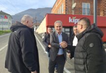 Sektori për Zhvillim Rajonal, viziton Feti Abazin: Ndahen të kënaqur, nga rruga në hyrje të fshatit Kallnik