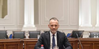 Qeveria autorizoi Arben Fetain për të përfaqësuar vendin në Komisionin e Venecias