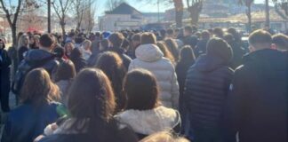 Denoncimet e rrejshme për bomba, protestojnë nxënësit e gjimnazit të Tetovës