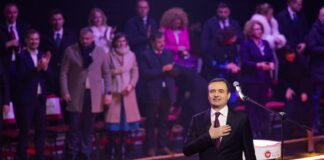 Albin Kurti falënderon qytetarët pas fitores : Jeni aq shumë sa shumicës nuk ua njohim e dimë emrin