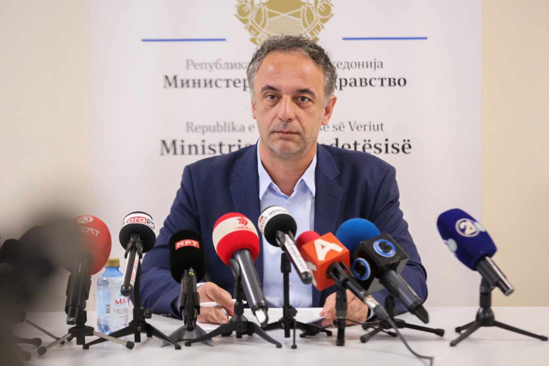 Ministri Aliu  Deri në maj do të kemi parking të ri në Qendrën Klinike me infrastrukturë  smart  dhe garazhë në kate