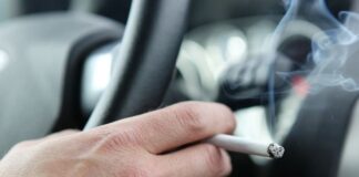 Priten kufizime të reja për qytetarët: Pirja e duhanit do të ndalohet në kafene, restorante dhe në makina