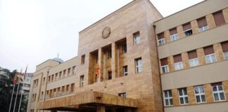 “Keqpërdorimi i fotove intime” bëhet vepër penale