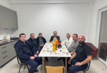 Abazi dhe Rakipi, darkojnë me Zjarrfikësit: “Iftar i thjeshtë, por me shumë domethënie”