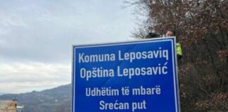Hiqen tabelat serbisht, vendosen ato në Gjuhën Shqipe në Leposaviq
