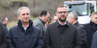 Feti Abazi në Rusino. Merr pjesë në investimin e makinerive të rënda dhe pajisjeve speciale