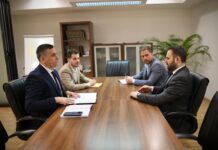 Durmishi takon Hoxhën: Thjeshtimi i procedurave administrative në fokus të reformave