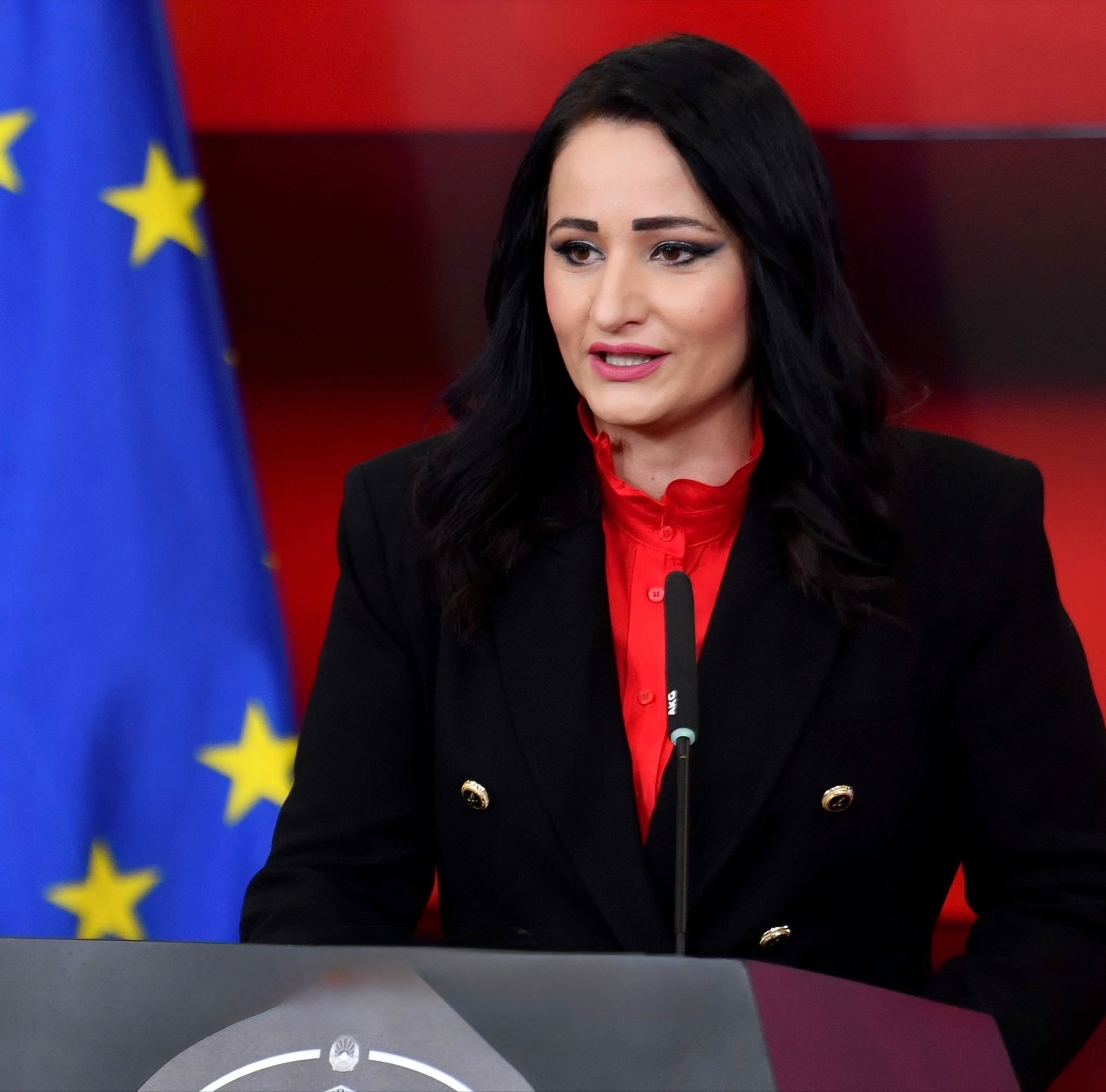 Zëdhënësja e Qeverisë Venera Azizi  Barazia gjinore nuk është slogan  8 Marsi duhet të zgjojë ndërgjegjen e shoqërisë