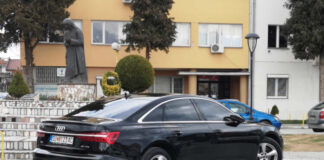 Komuna e Strugës nxjerr në ankand Audin luksoz të blerë në kohën e Ramiz Merko, ja çmimi