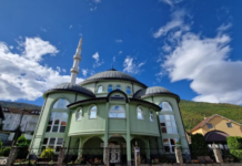 Vidhen paratë në xhaminë e Sllatinës së Tetovës