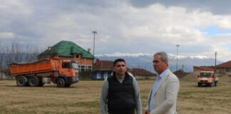 Për donacionin prej 120 mijë denarësh. Klubi i futbollit Pirok, falenderon kryetarin e komunës Abazi dhe kryekëshilltarin Rakipi