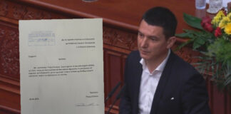“Shqip, shqip” para kamerave, maqedonisht në dokument: Deputeti i AKI-së i shkruan Kuvendit në maqedonisht