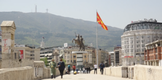 Moti / Pjesërisht me re me periudha me diell, ditë më të ngrohta përpara