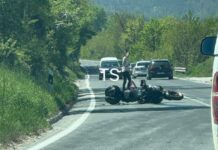 Aksident në rrugën Gostivar–Mavrovë, përplasen një motoçikletë me veturën
