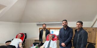 Abazi me kryekëshilltarin Rakipi dhe drejtorët Zulbeari e Elezi, dhuruan gjak për shpëtimin e jetëve