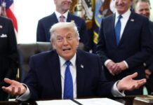 Nuk dua të dukem 10 kg më i rëndë”, Trump shpjegon pse nuk mban jelek antiplumb