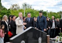 Kurti përkujton të vrarët e masakrës në Nabërgjan të Pejës