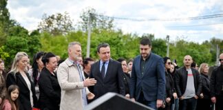 Kurti përkujton të vrarët e masakrës në Nabërgjan të Pejës