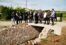 Ministri Hoxha realizoi inspektim në projektet infrastrukturore në Haraçinë me vlerë mbi 110 milionë denarë