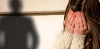 Skandal në Tetovë – Abuzoi seksualisht me 15-vjeçaren në furgon, arrestohet 58-vjeçari dhe nëna e vajzës që fshehu krimin