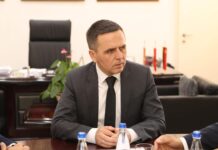 Kasami mban premtimin, nga 100 euro për çdo fëmijë që regjistrohet në klasën e parë