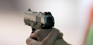 Të shtëna me armë në Saraj pas një konflikti familjar: Babai dhe xhaxhai gjuajnë drejt objektit të djalit