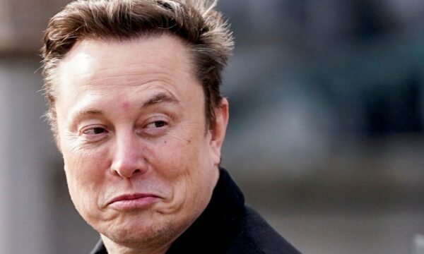 Elon Musk  shefi i SpaceX  është bërë trilioneri i parë në botë