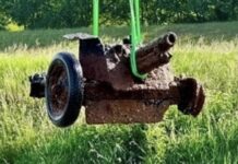 Zbulim i rrallë në Gjermani, nxirret nga lumi një top sovjetik i Luftës së Dytë Botërore