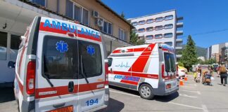 Temperaturat e larta shtojnë thirrjet në shërbimet emergjente
