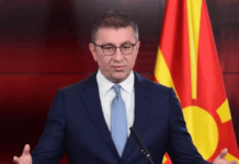 Mickoski: Pres që javën e ardhshme të ulen çmimet e derivateve