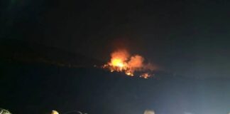 Natë ferri në fshatin malor Cerovë të Tetovës: Zjarrfikësit gjatë gjithë natës në betejë me flakët