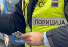 Ndalohet 17 vjeçari duke vozitur pa leje, konfiskohet automjeti