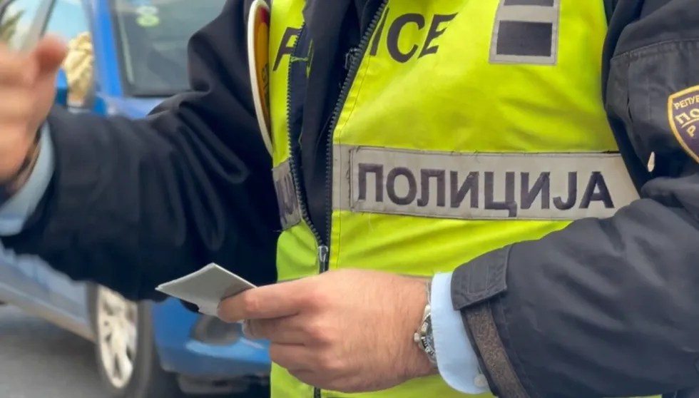 Ndalohet 17 vjeçari duke vozitur pa leje  konfiskohet automjeti