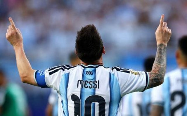 Nga Messi te Llorente  pse yjet e mëdhenj po largohen nga kombëtaret rreth moshës 30 vjeçare
