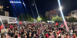 Dita e katërt e protestës, sheshi plot qytetarë kundër vendimit të Hagës