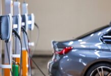 Europa po kalon masivisht në makina elektrike, shitjet rriten me 63 përqind