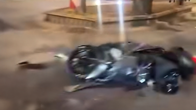 Aksident i rëndë në Çair  motori përplaset me një veturë përballë Komunës