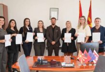 Drejtori i Shëndetit Publik, Shaqir Zulbeari, dhuron 10 vendime pune për 9 muaj: “Vazhdojmë për më shumë, në vijim”