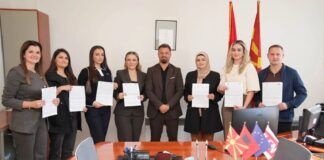 Drejtori i Shëndetit Publik, Shaqir Zulbeari, dhuron 10 vendime pune për 9 muaj: “Vazhdojmë për më shumë, në vijim”