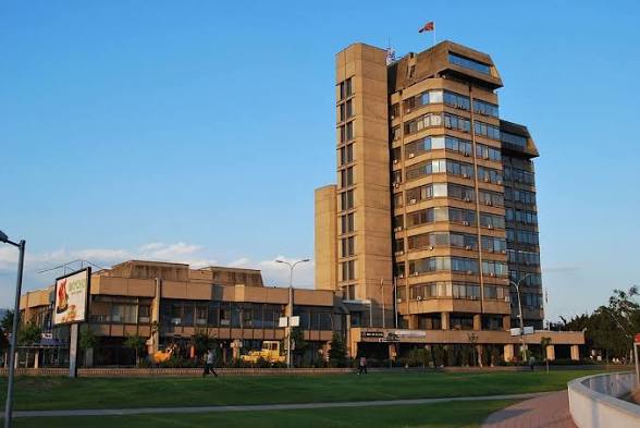 Banka Popullore shkurton kreditë  25 vjet për banim  15 për konsum