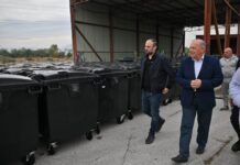 Gjorgjievski: Kanë mbërritur 3.300 kontejnerë të rinj për Shkupin, nis shpërndarja nëpër qytet!
