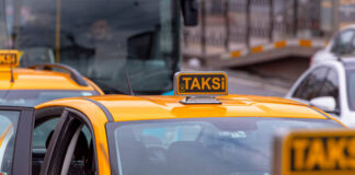 Rrihet takstisti në stacionin e autobusëve në Gostivar
